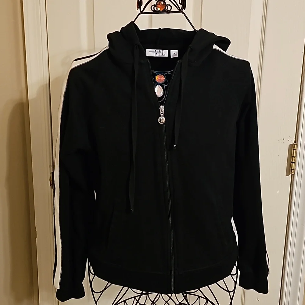 Jacket - Picture 1 of 7